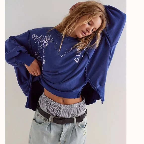 Free People We The Free Graphic Camden in Blue sz Large NWT - Picture 4 of 7